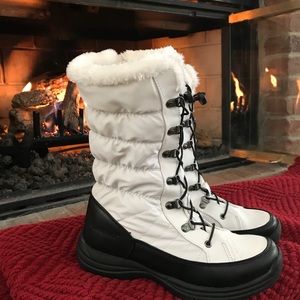Still snowing? Weatherproof brand fur lined boots
